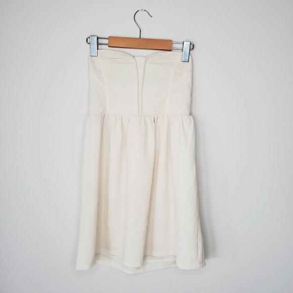 Elegant Cream Strapless Dress - Picture 3 of 10